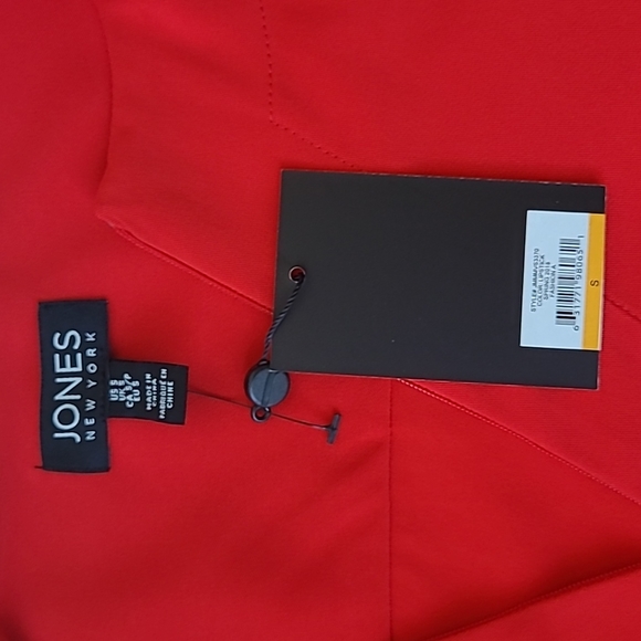 Jones New York Lipstick Red Blouse with Zipper Details | NWT | Size Small - Picture 4 of 6